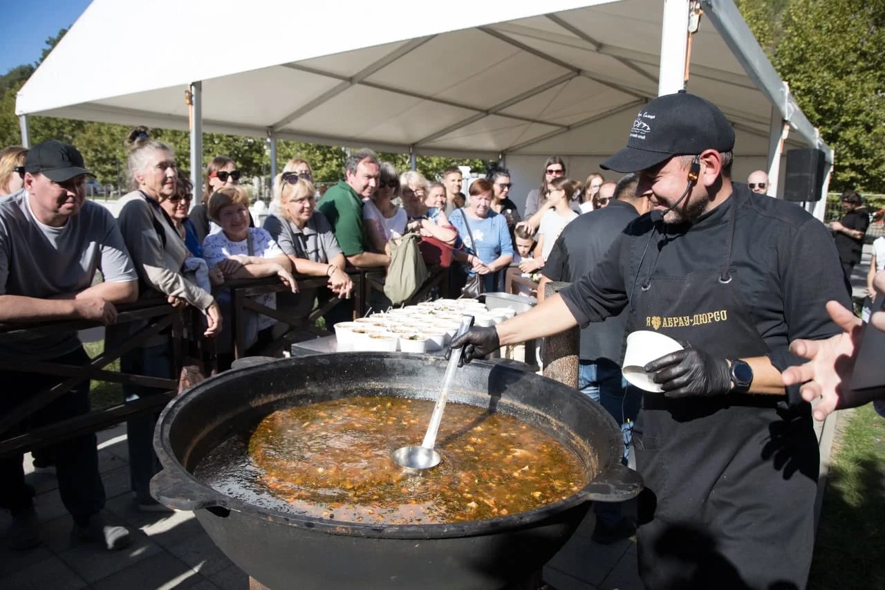 Аренда шатров для мастер-классов на фестивале Черноморская винная неделя - фото 3