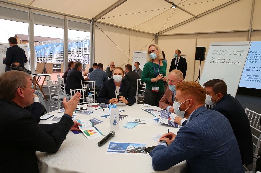 Аренда комплекса тентовых конструкций для организации корпоративных событий - фото 1