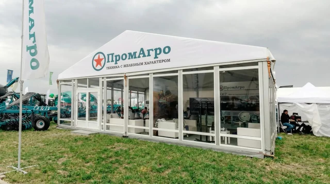 Стеклянные стеновые панели